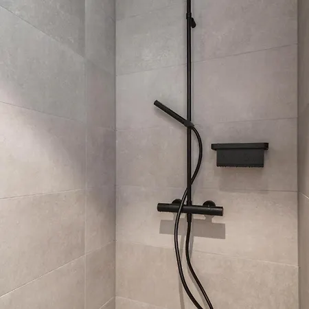 4 Bedroom Amazing In Tossens *