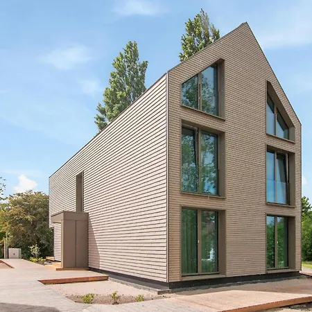 4 Bedroom Amazing In Tossens *